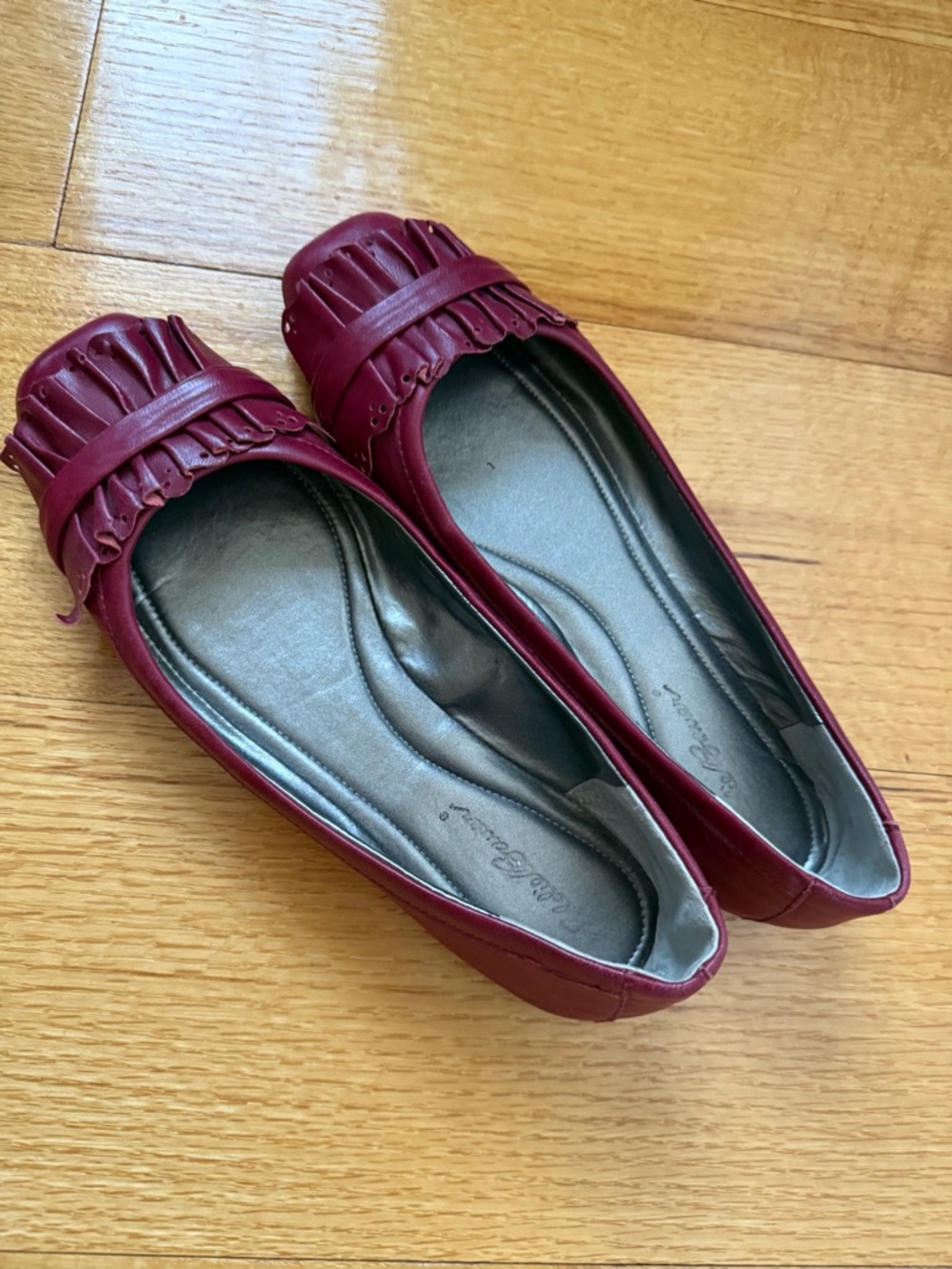 Eddie Bauer Red Leather Ballet Flats, Gathered Toe Detail, Size 8